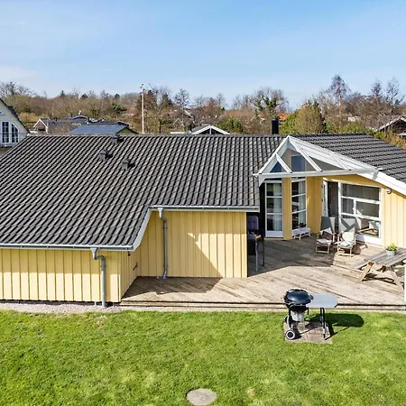 4 Bedroom Gorgeous In Sydals Holiday home